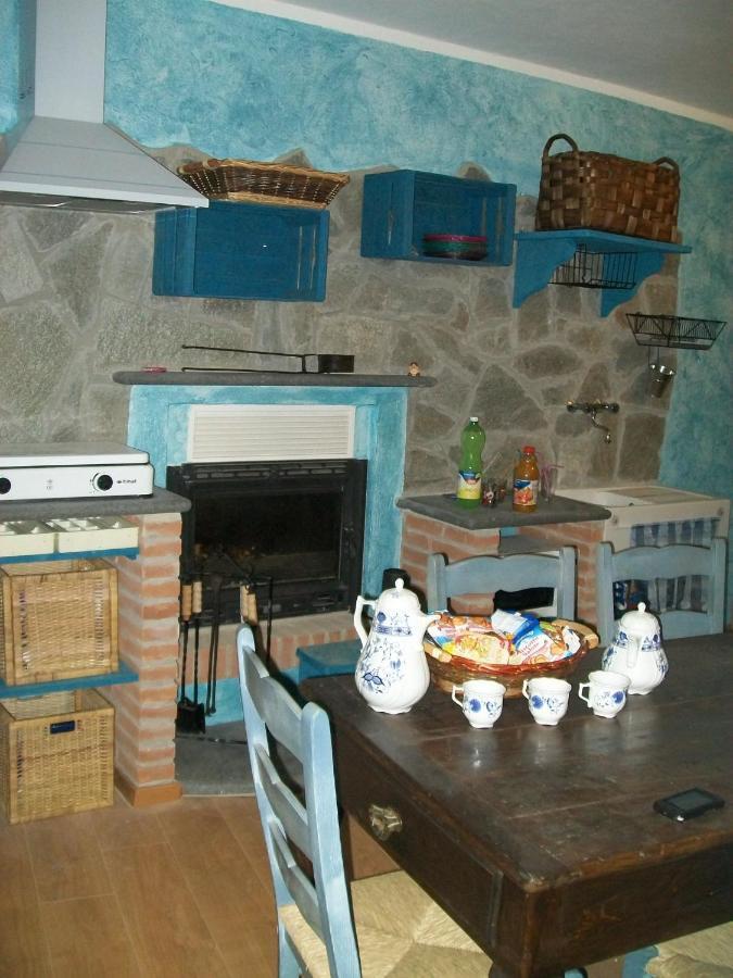 B&B Pisolo E I Persi Pien Roccasparvera Oda fotoğraf